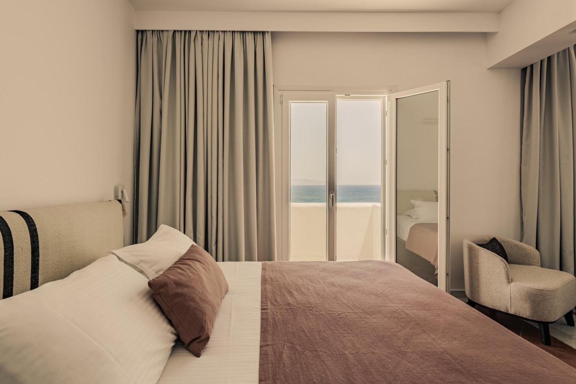 Saint George Hotel Chrisi Akti  Zewnętrze zdjęcie